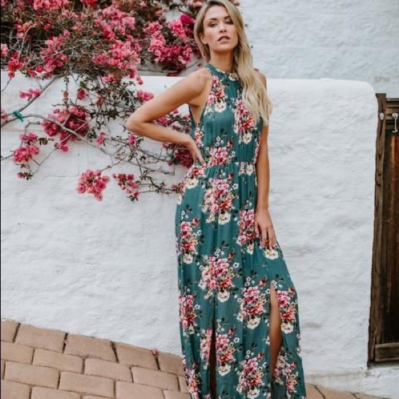 Vici Dresses & Skirts - NWOT VICI Floral Maxi Dress